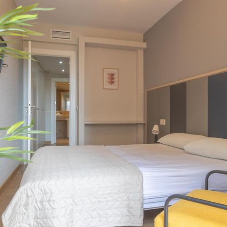 Aparthotel Ardmadrid Centro Luaran gambar