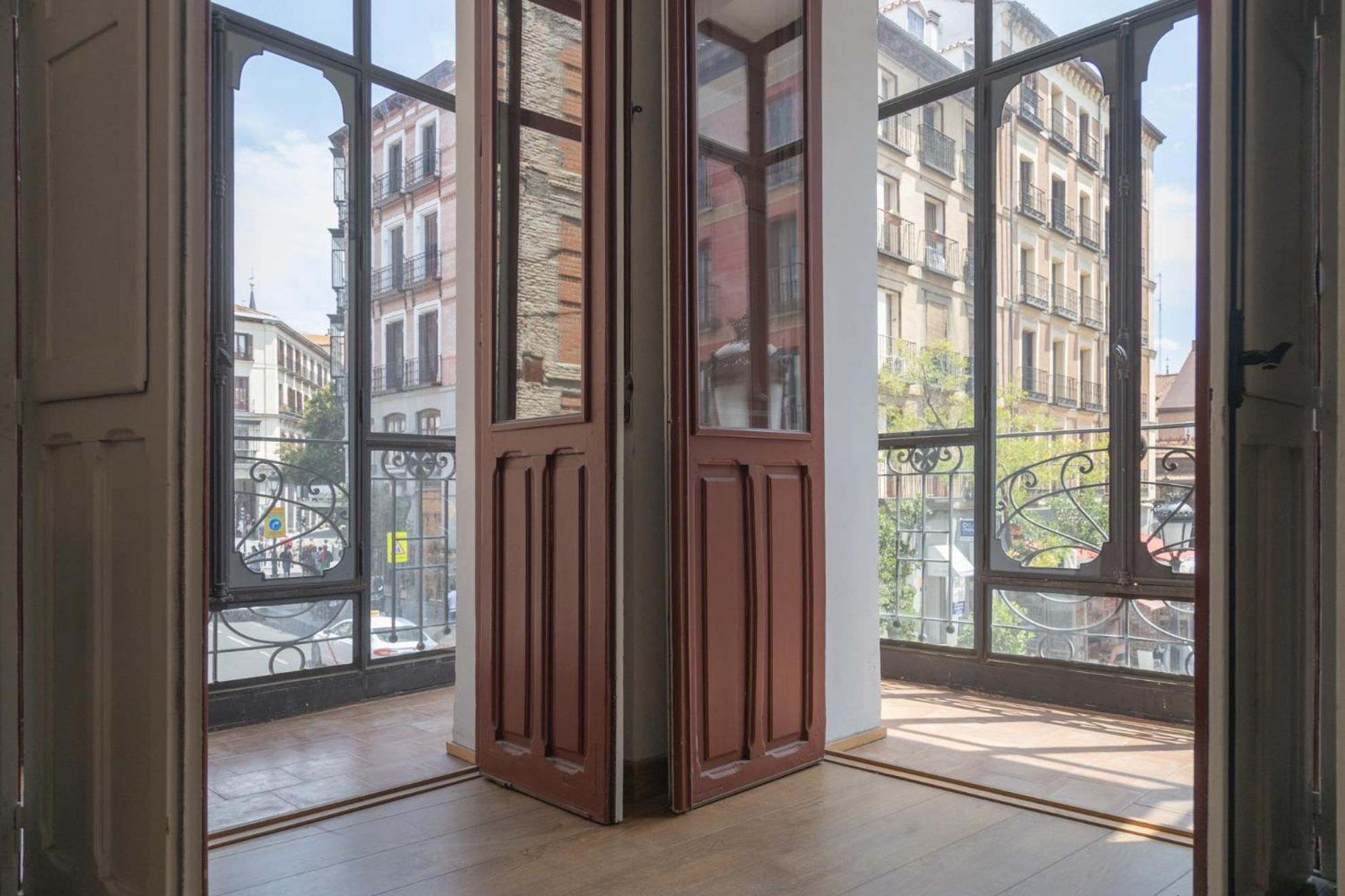 Aparthotel Ardmadrid Centro Luaran gambar