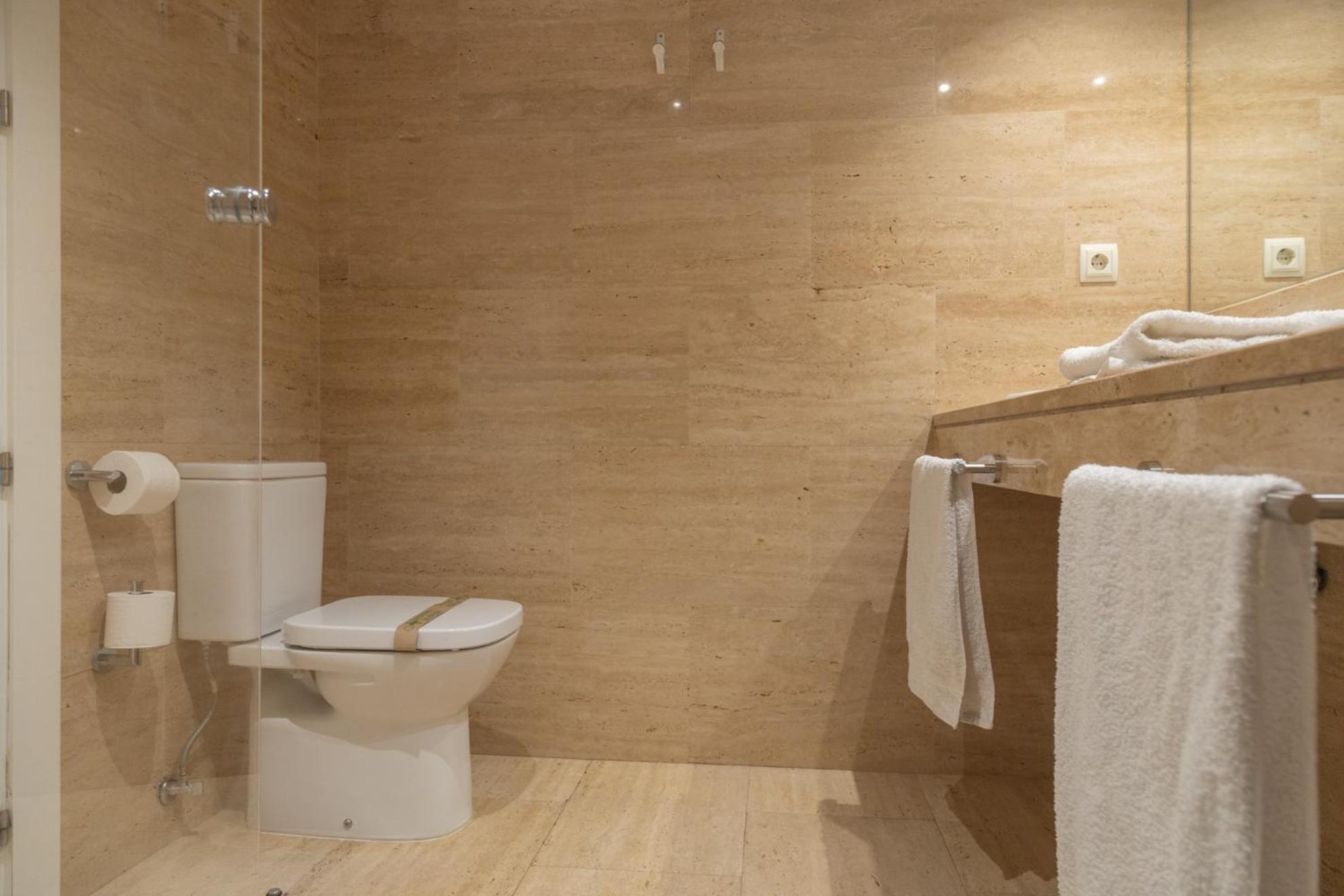 Aparthotel Ardmadrid Centro Luaran gambar