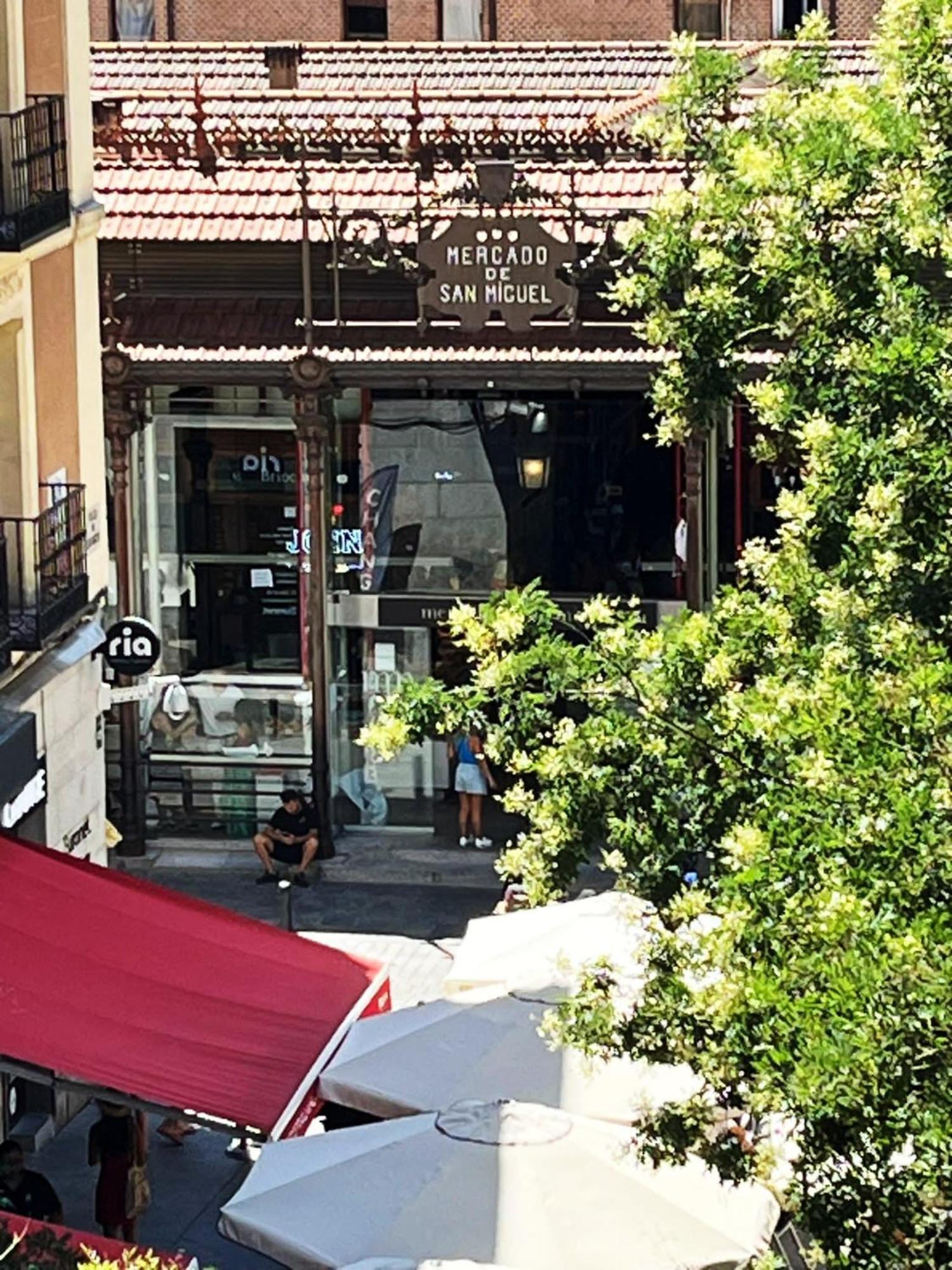 Aparthotel Ardmadrid Centro Luaran gambar