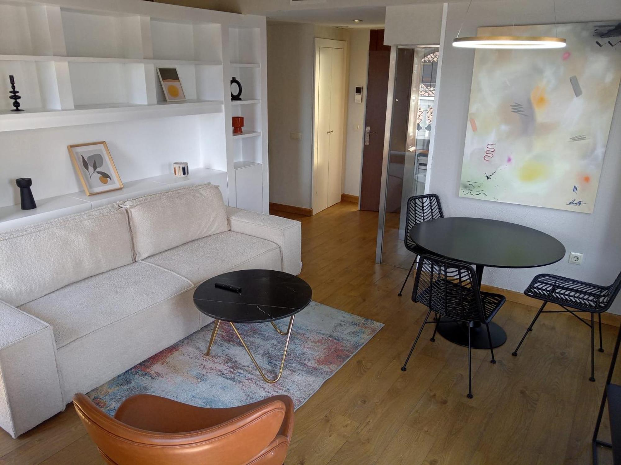 Aparthotel Ardmadrid Centro Luaran gambar