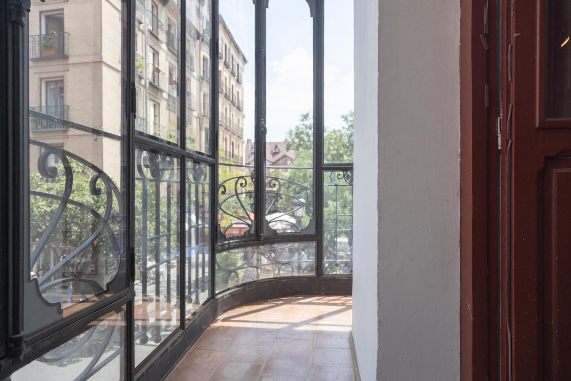 Aparthotel Ardmadrid Centro Luaran gambar